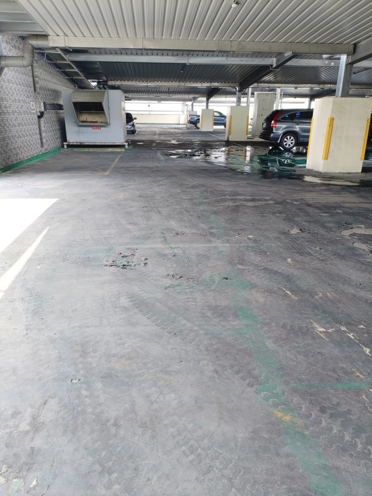 艾爾斯半導體公司停車場