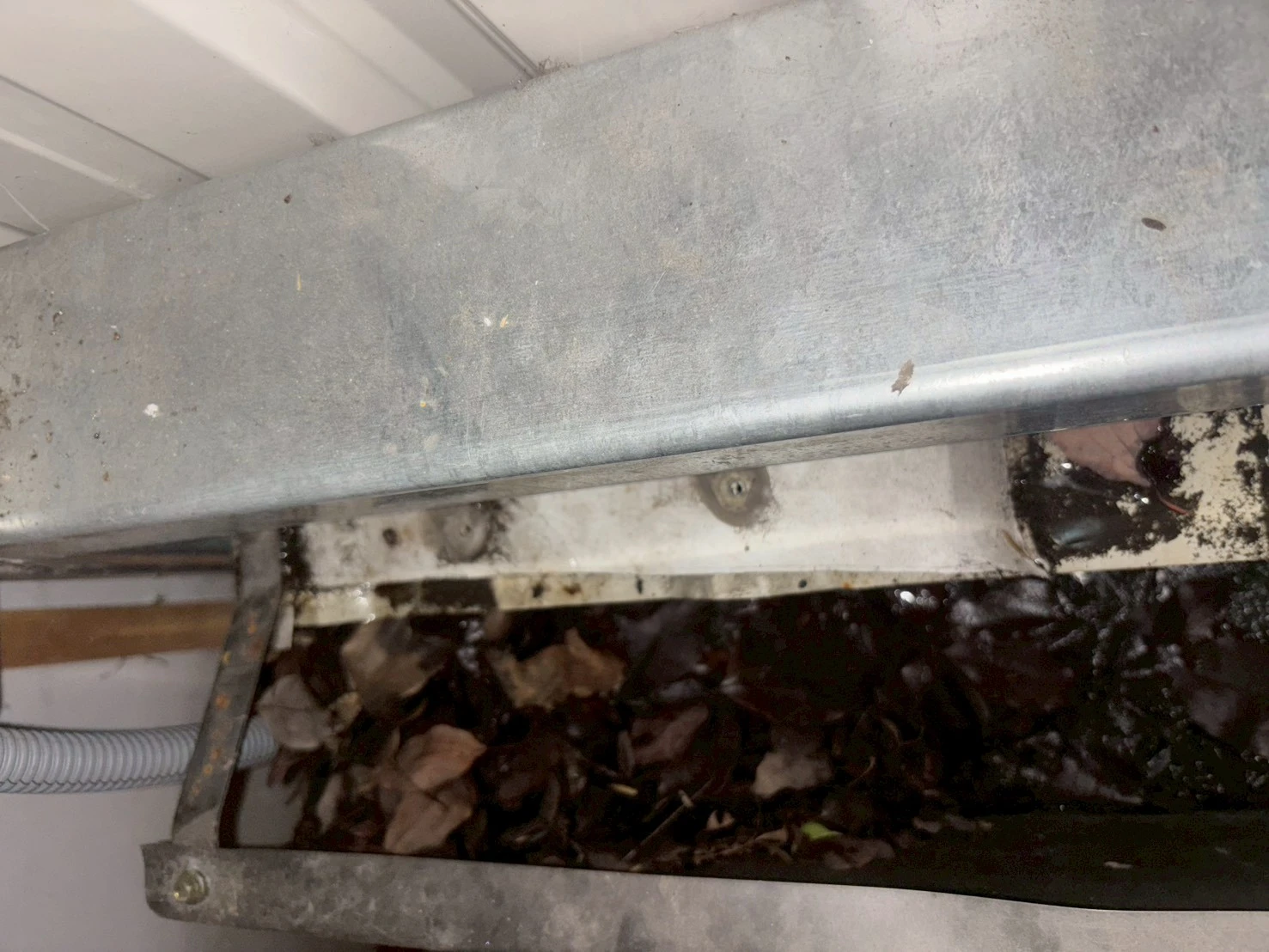 水溝清淤/清運｜北屯區沈先生雨排清潔疏通