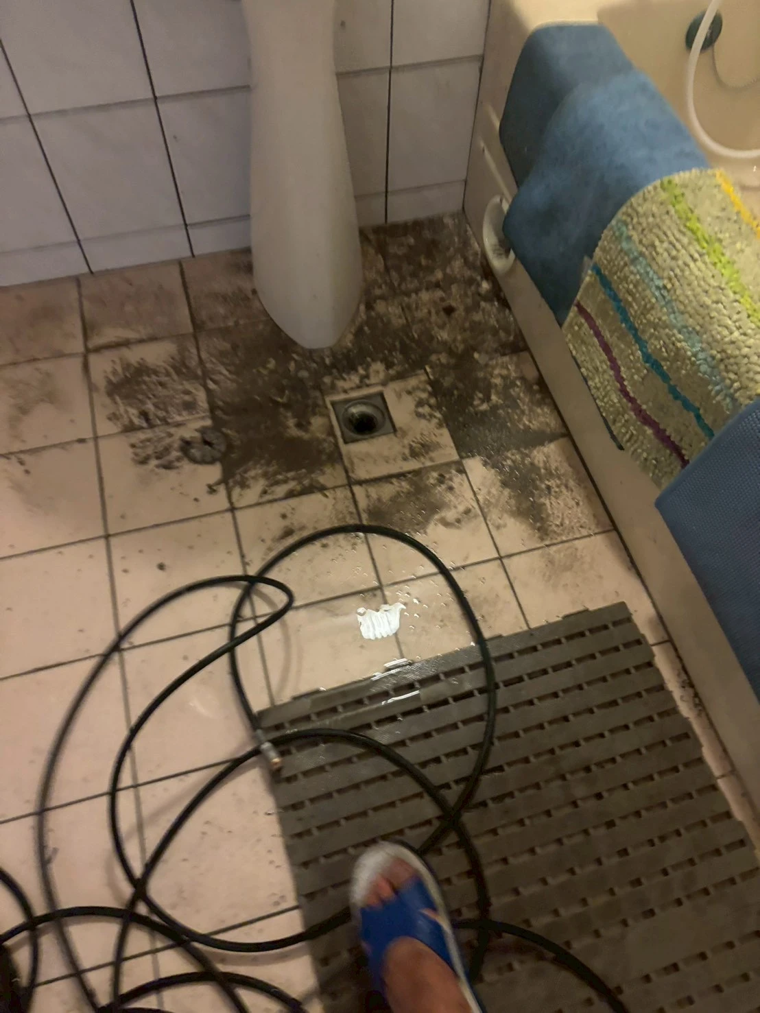 台中市北區賴先生水管内有異物滯留造成阻塞