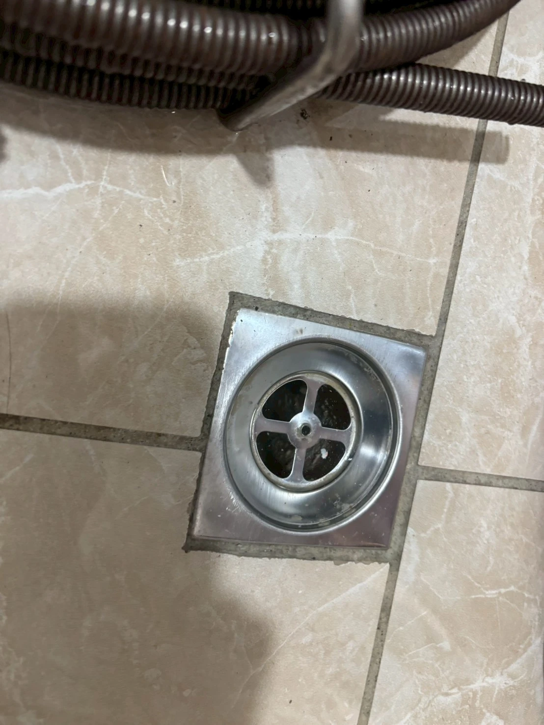 西區黃先生浴室排水疏通