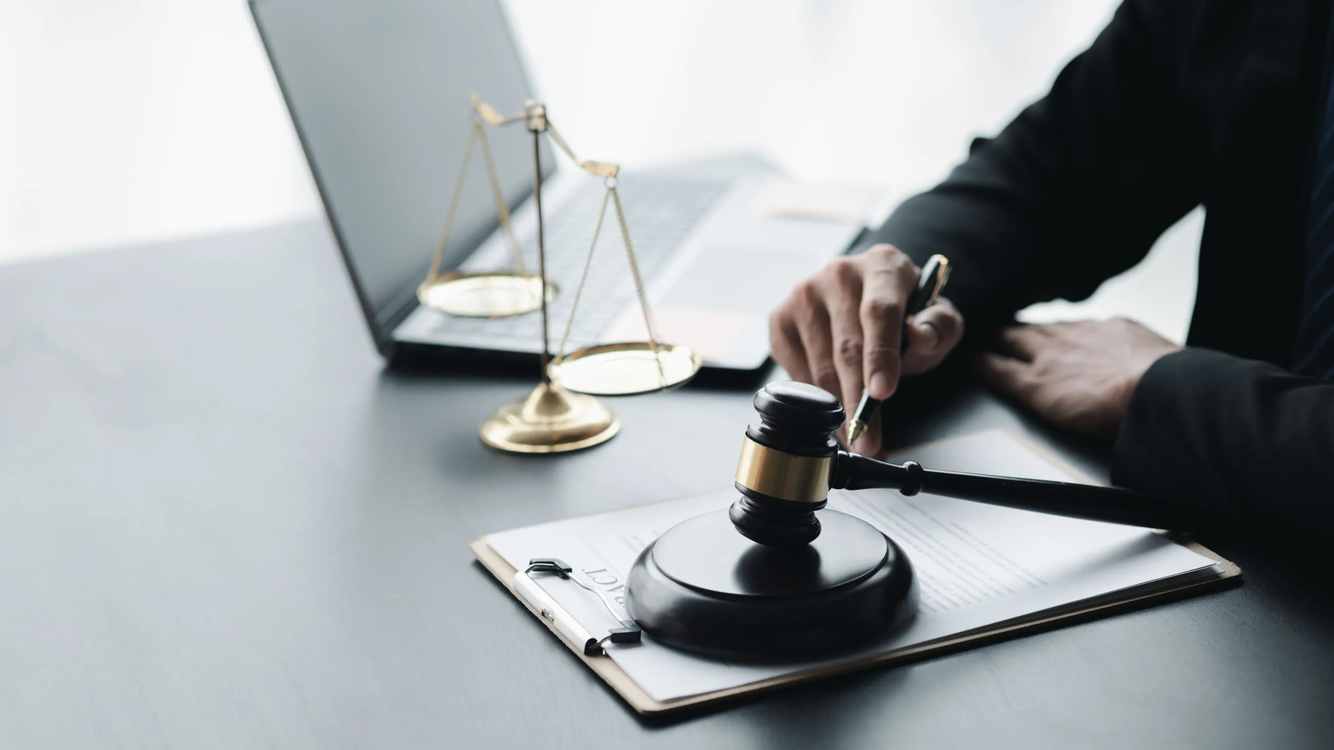 律師事務所處理哪些案件？/律師事務所推薦/台北律師事務所推薦