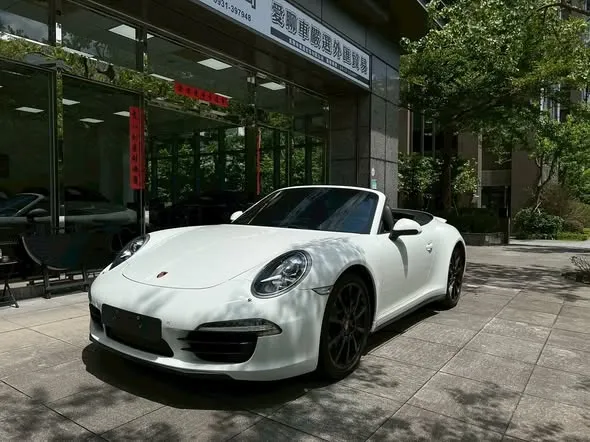 911 Carrera 4 Cabriolet