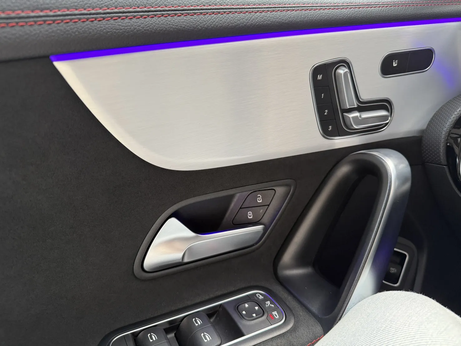 BENZ CLA250 AMG 4MATIC