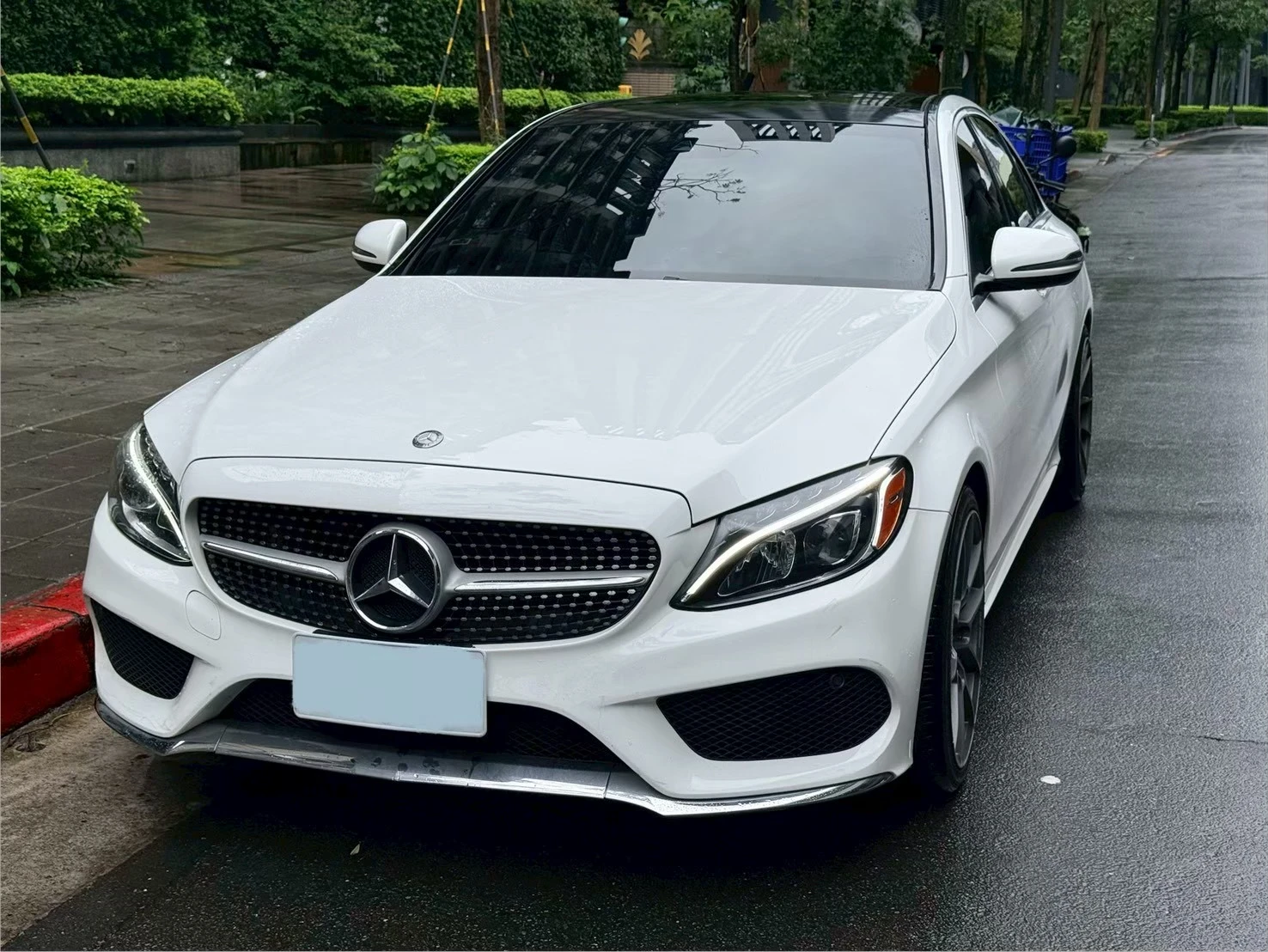 Mercedes-Benz C300 AMG