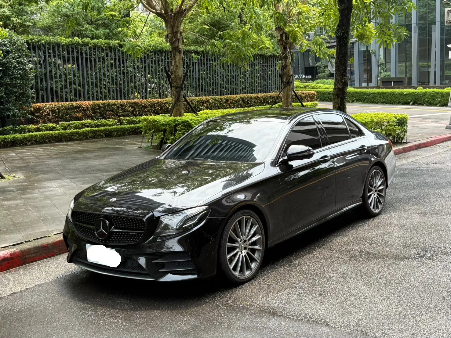 Mercedes-Benz E43 