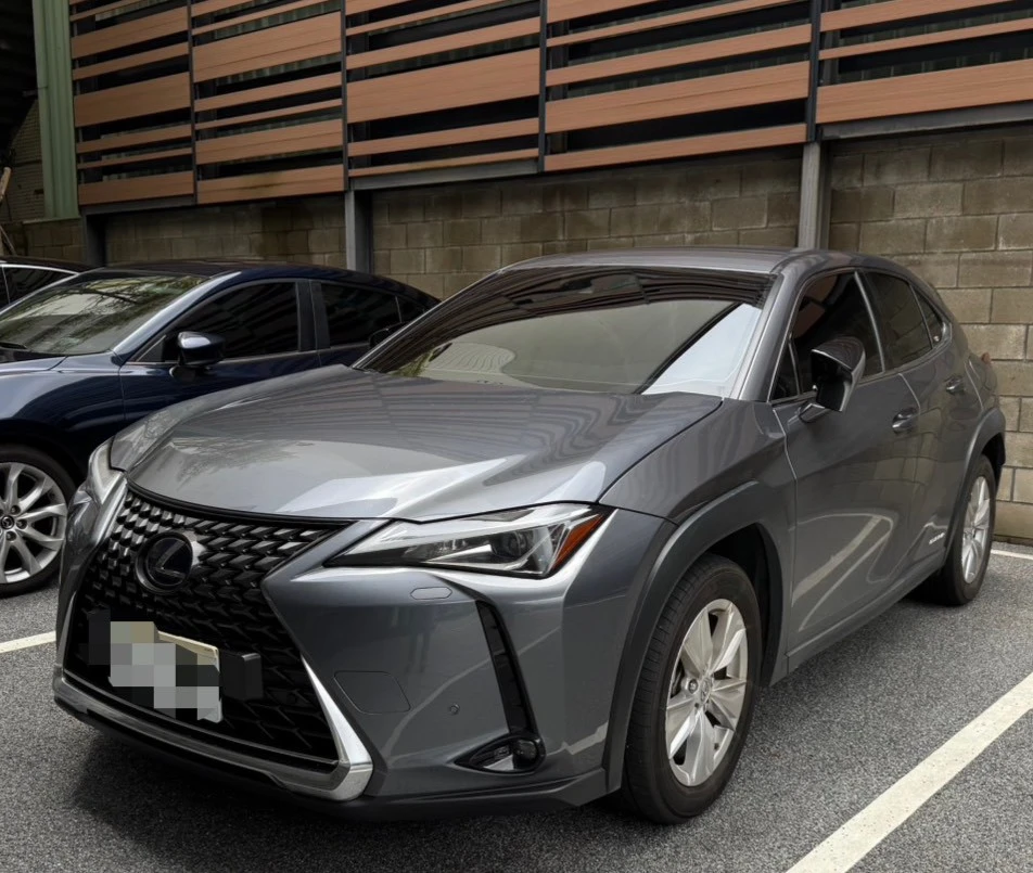 Lexus UX250H 