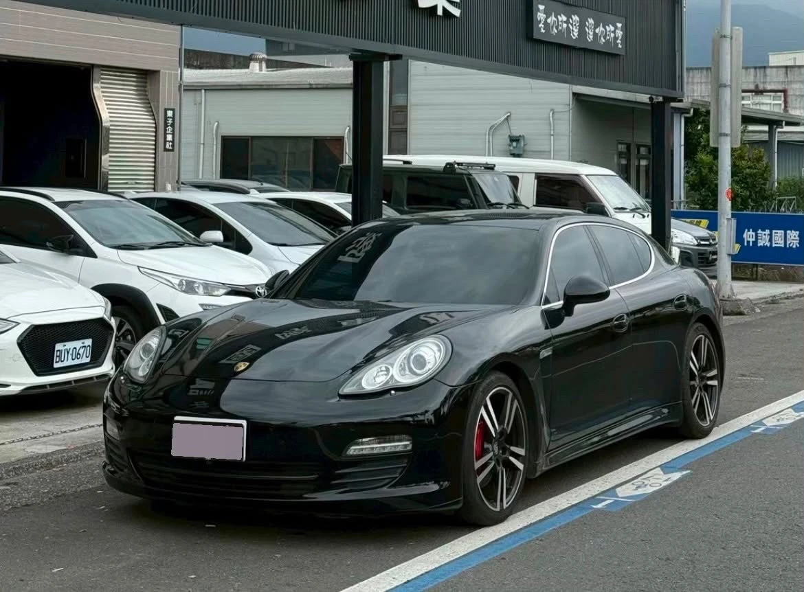 Porsche Panamera S