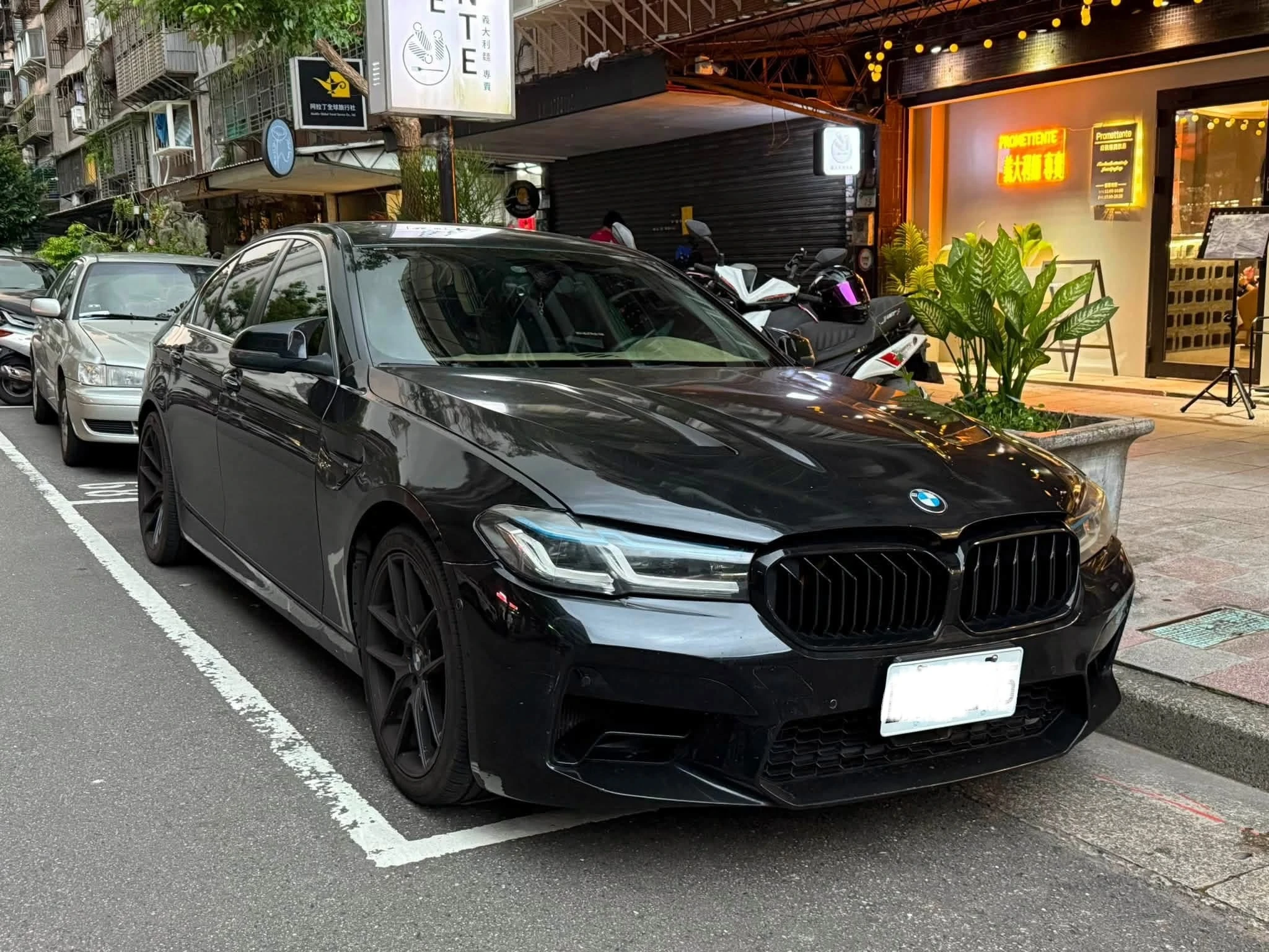 BMW 528i 