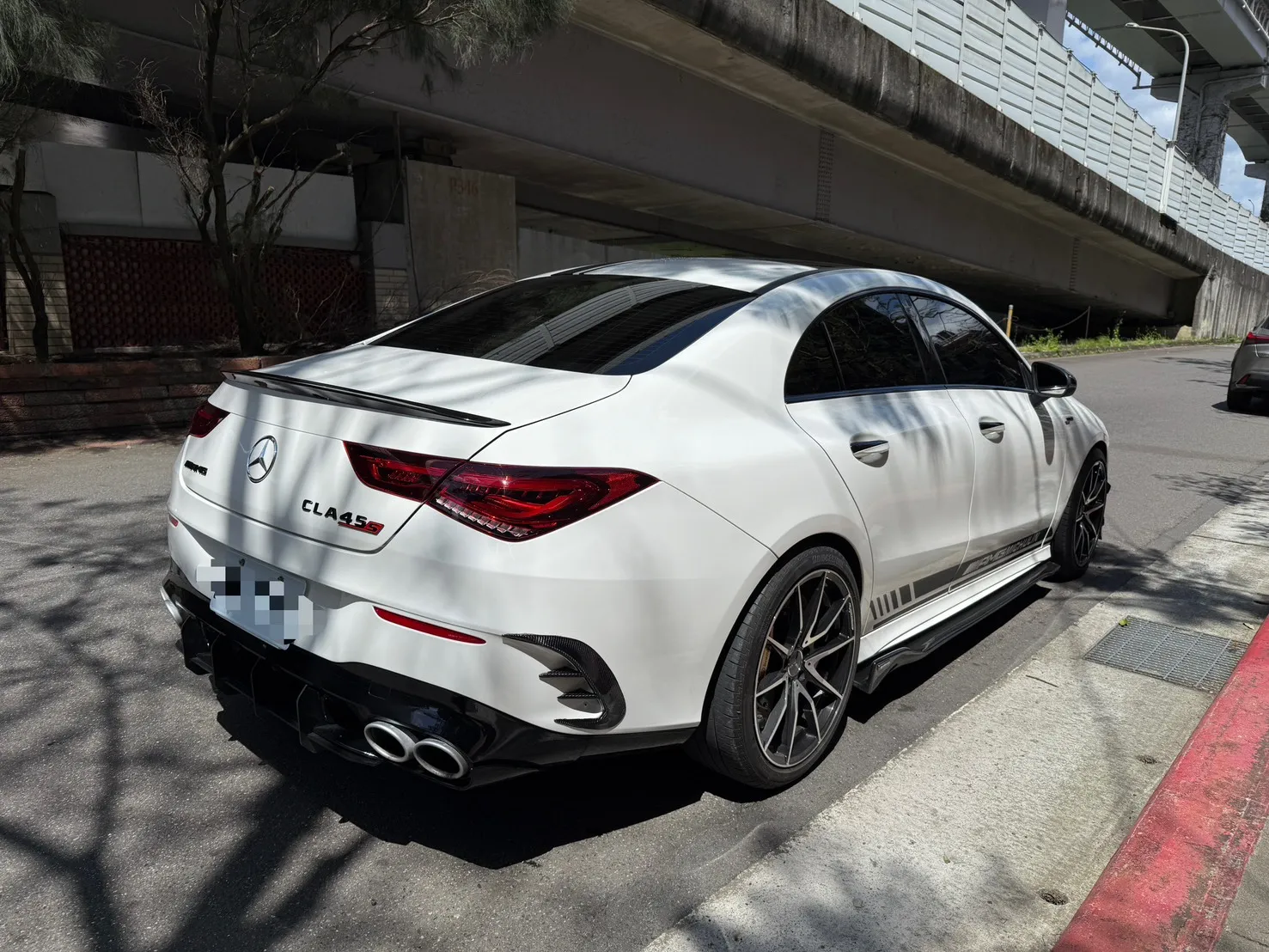 Mercedes-Benz CLA250 AMG