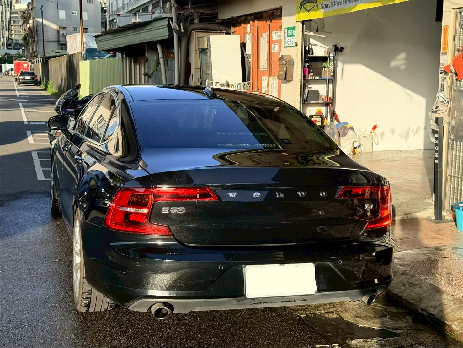 Volvo S90 T4