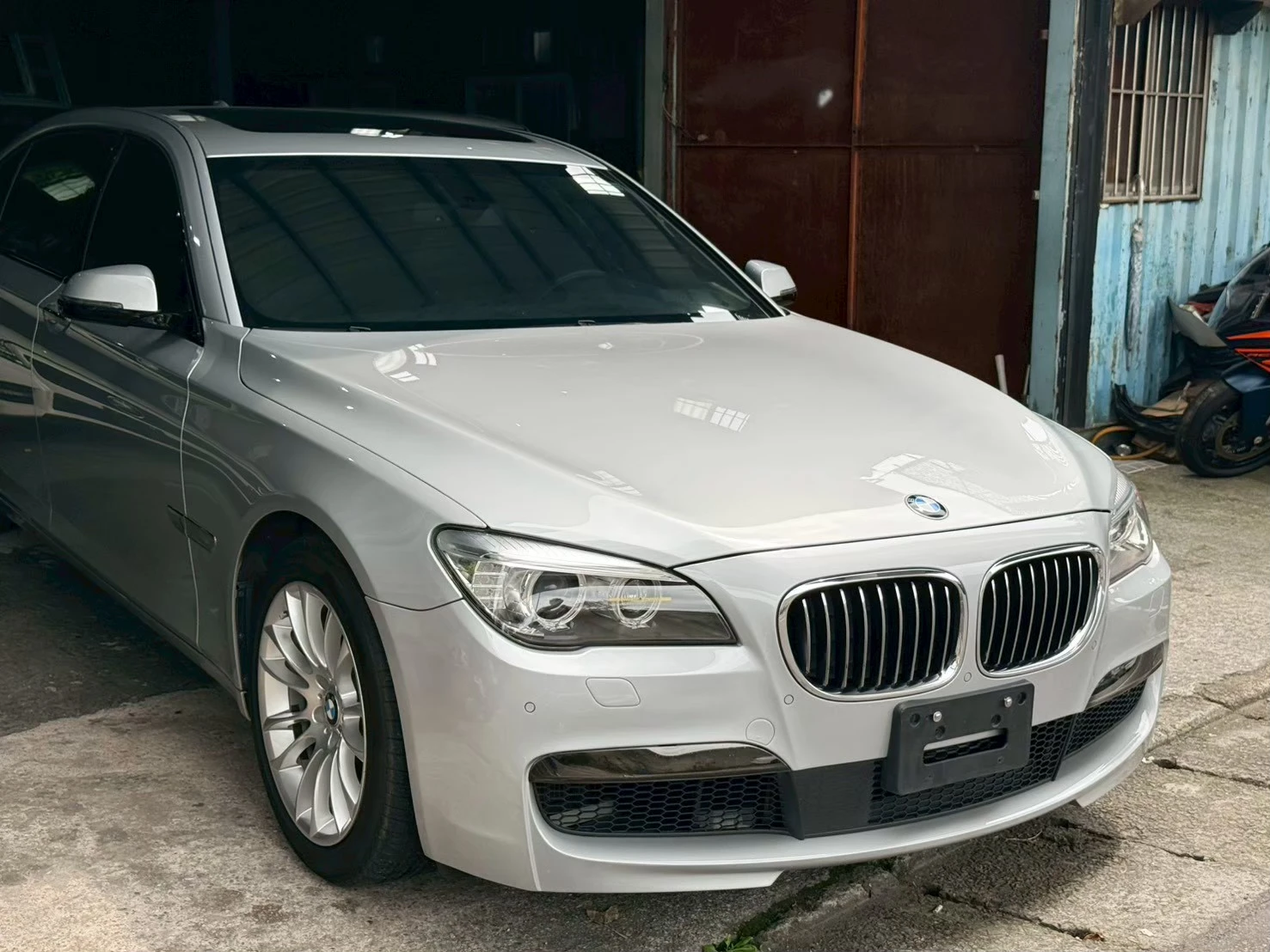BMW Activehybrid7 