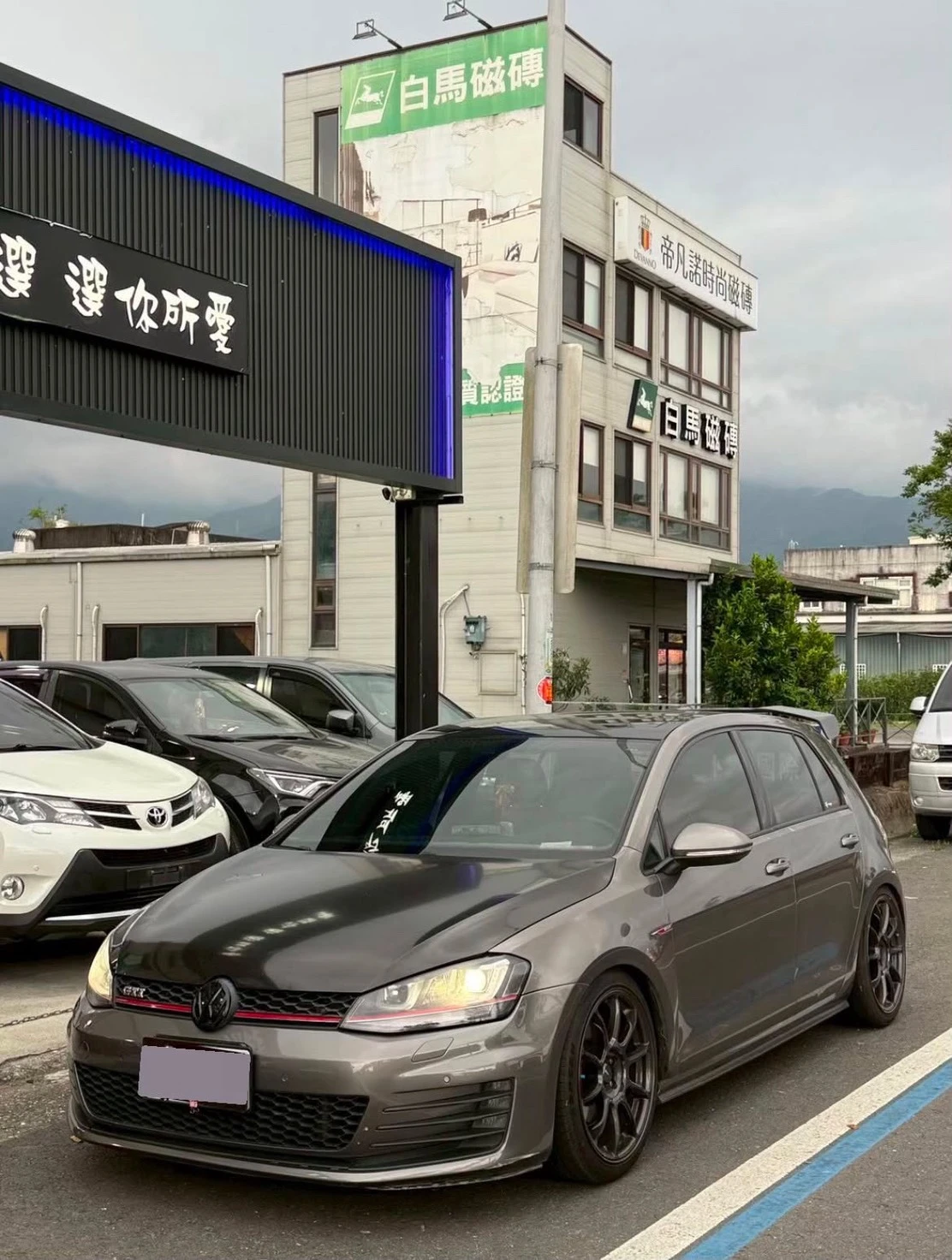Volkswagen Golf GTI