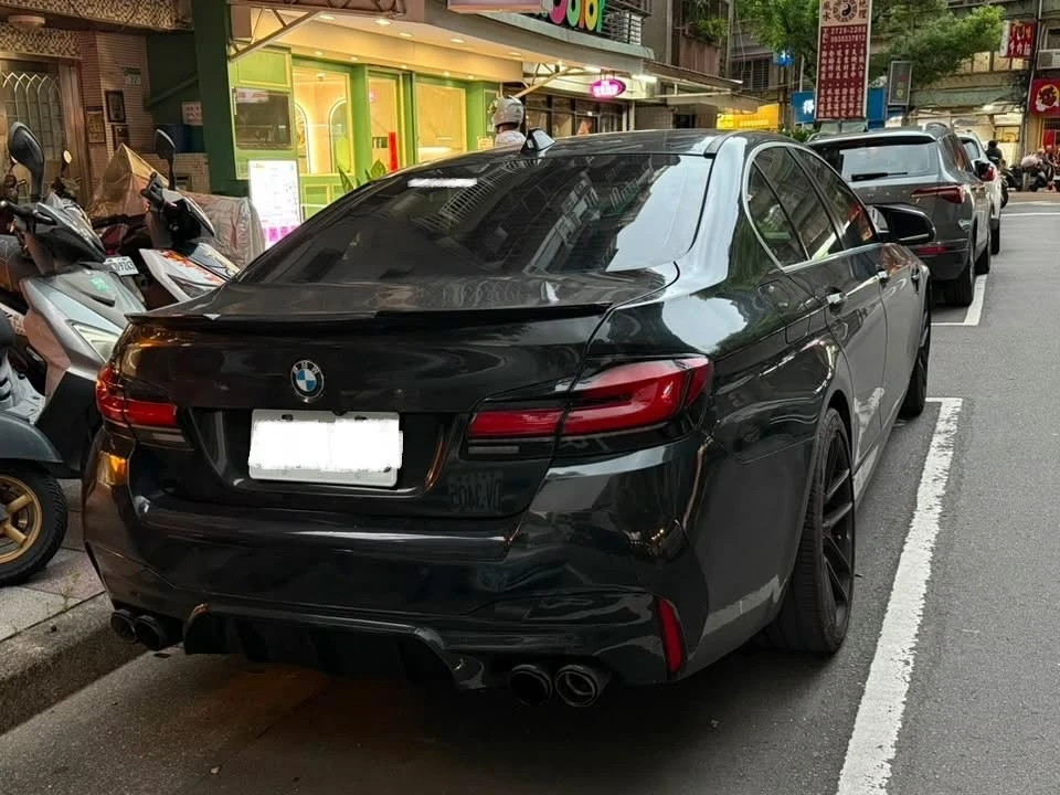 BMW 528i 