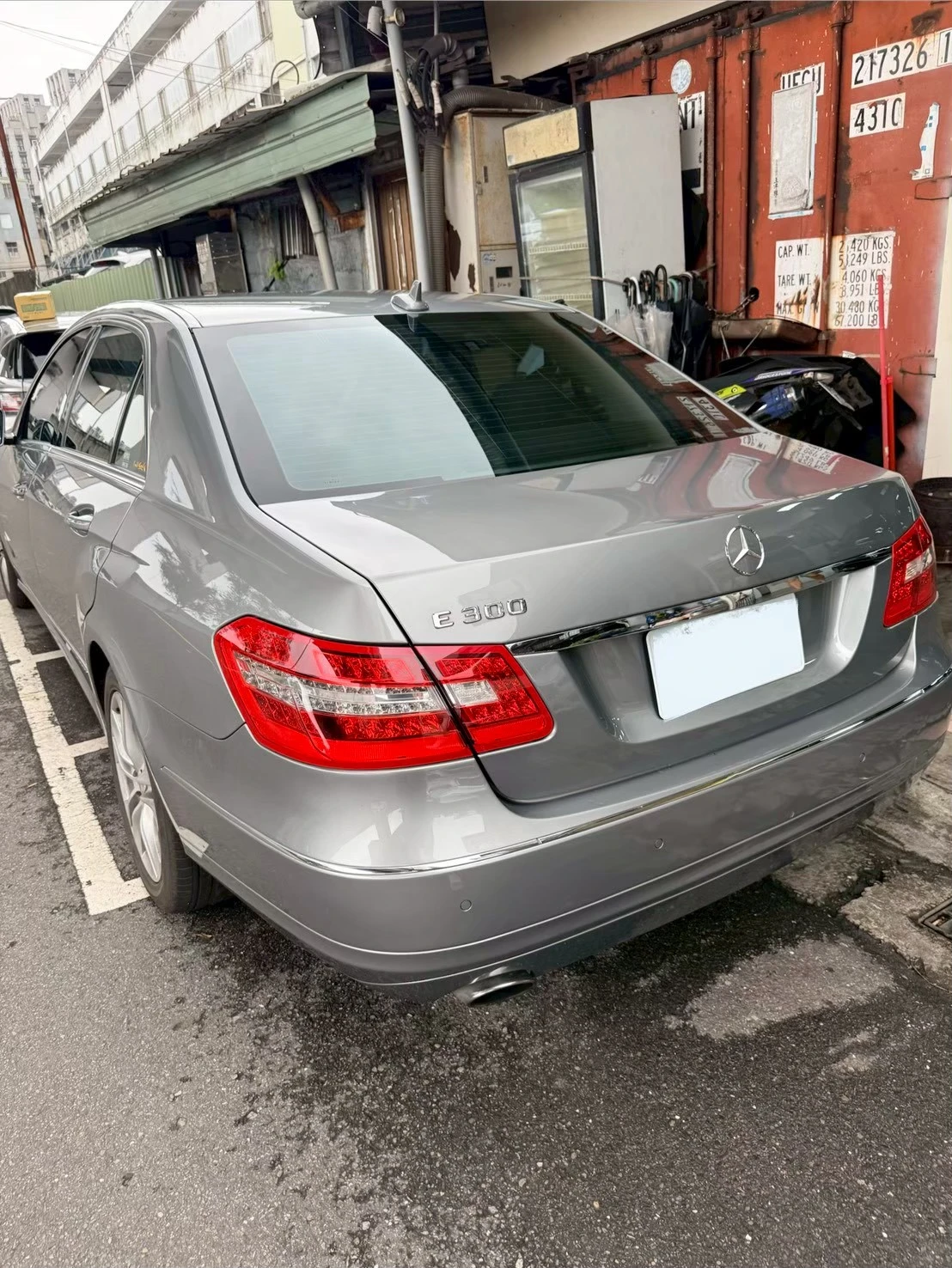 Mercedes-Benz E200 CGI 