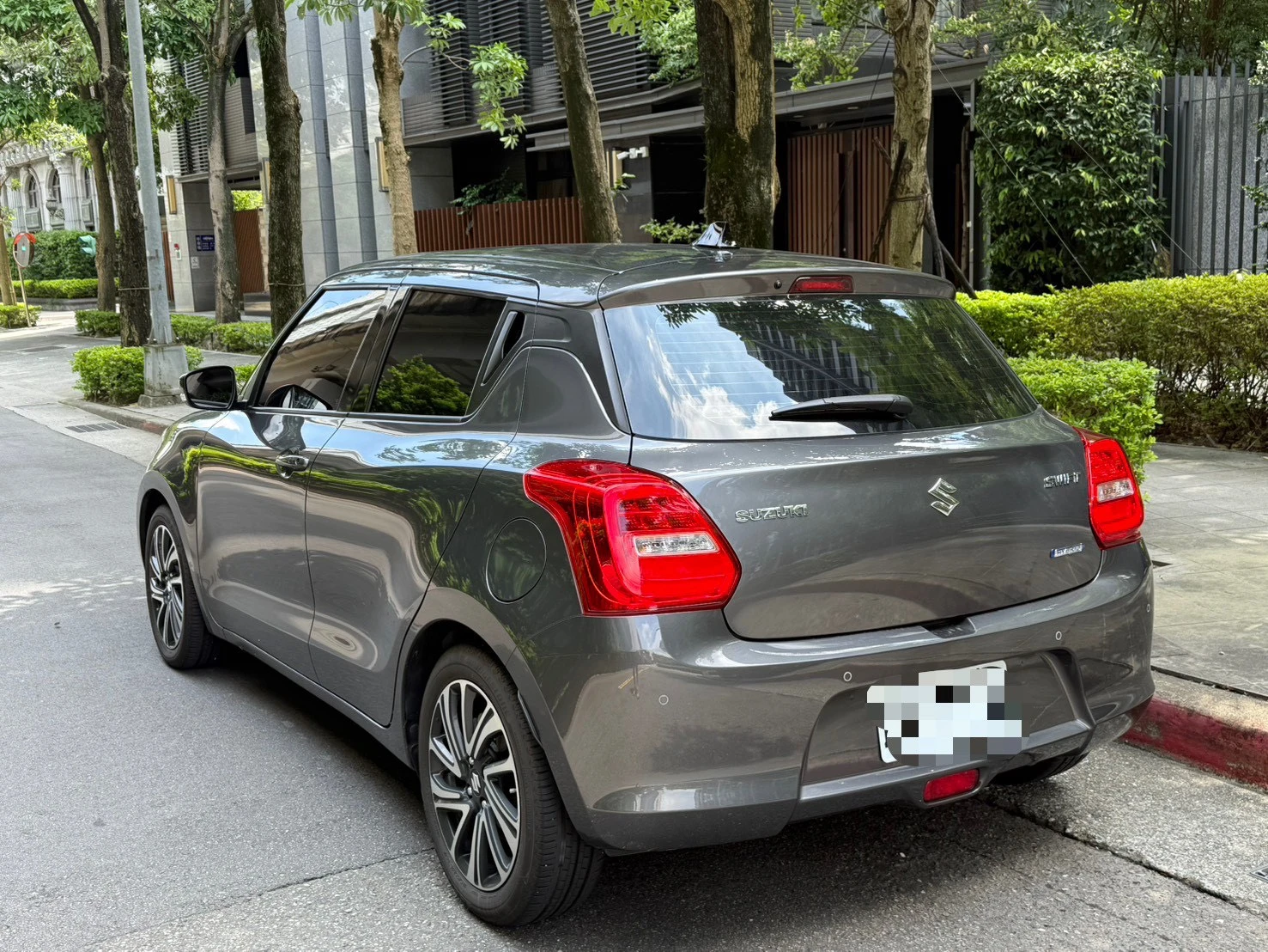 Suzuki Swift 