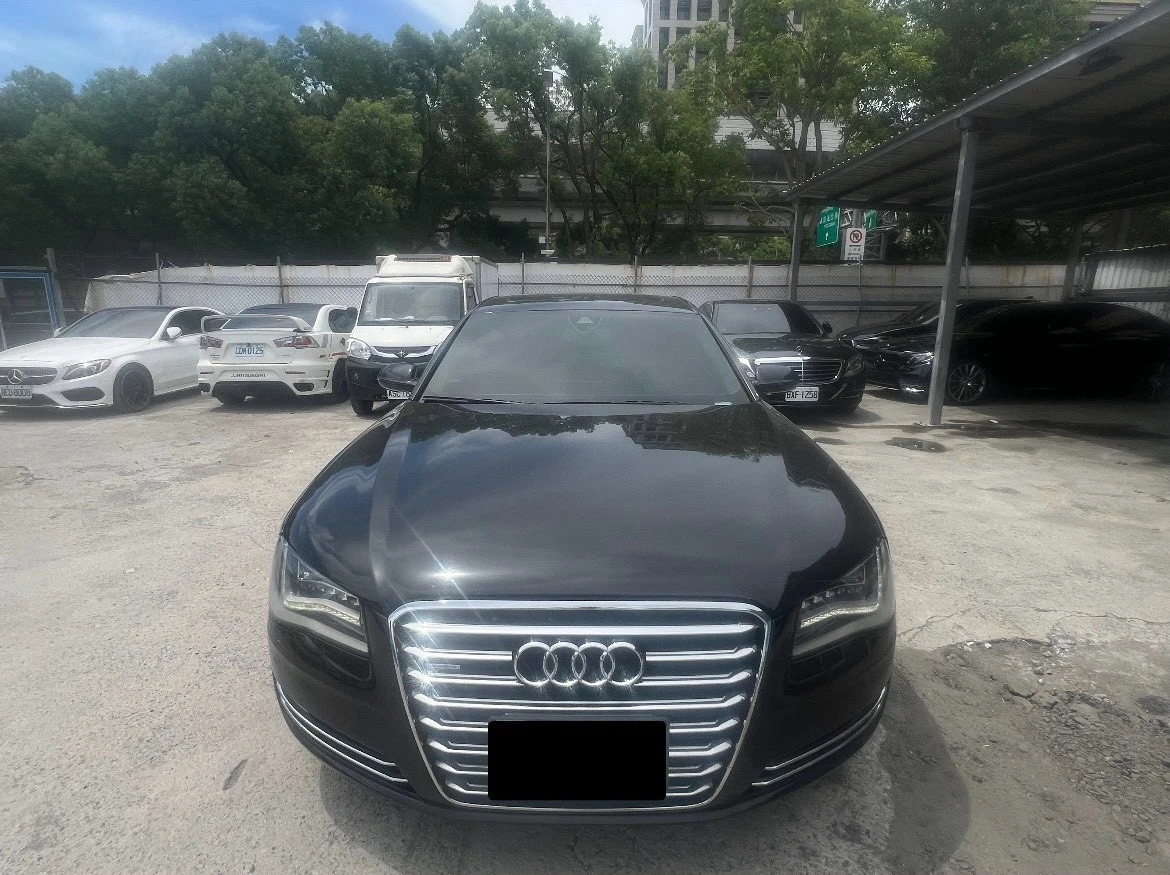 Audi A8L