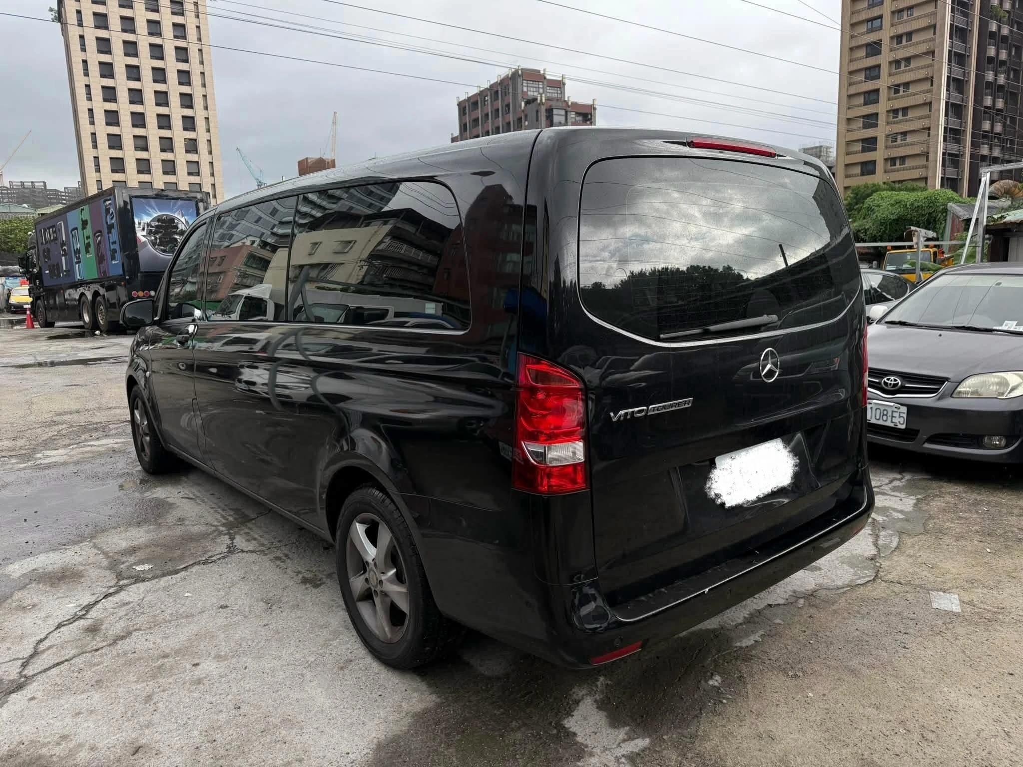 Mercedes-Benz Vito Tourer 9人座 