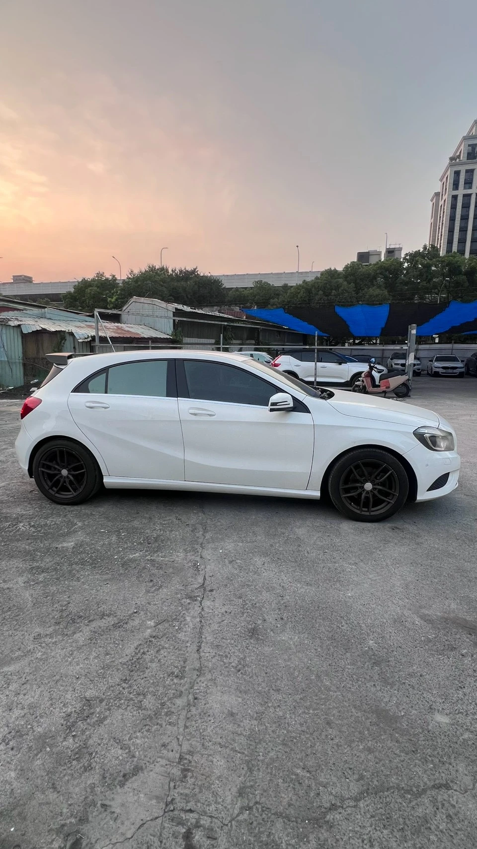 Mercedes-Benz A180