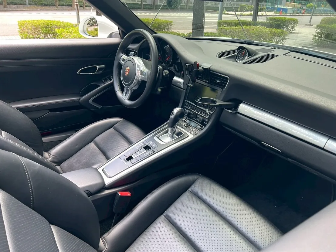 911 Carrera 4 Cabriolet