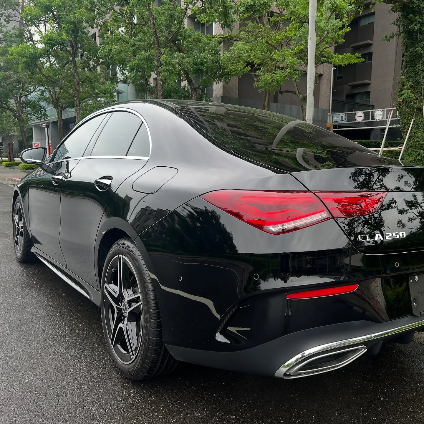 BENZ CLA250 AMG 4MATIC