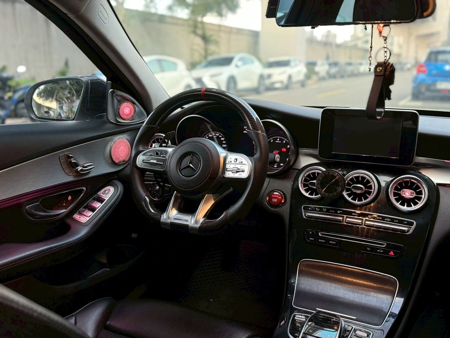 Mercedes-Benz C200