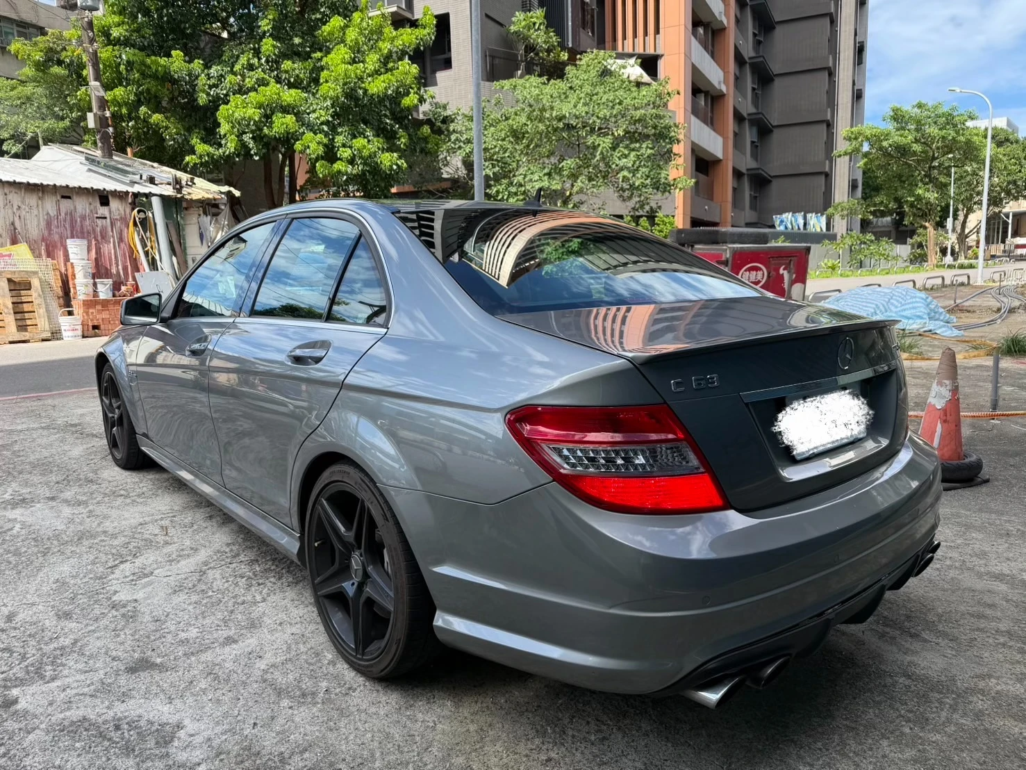 Mercedes Benz C63