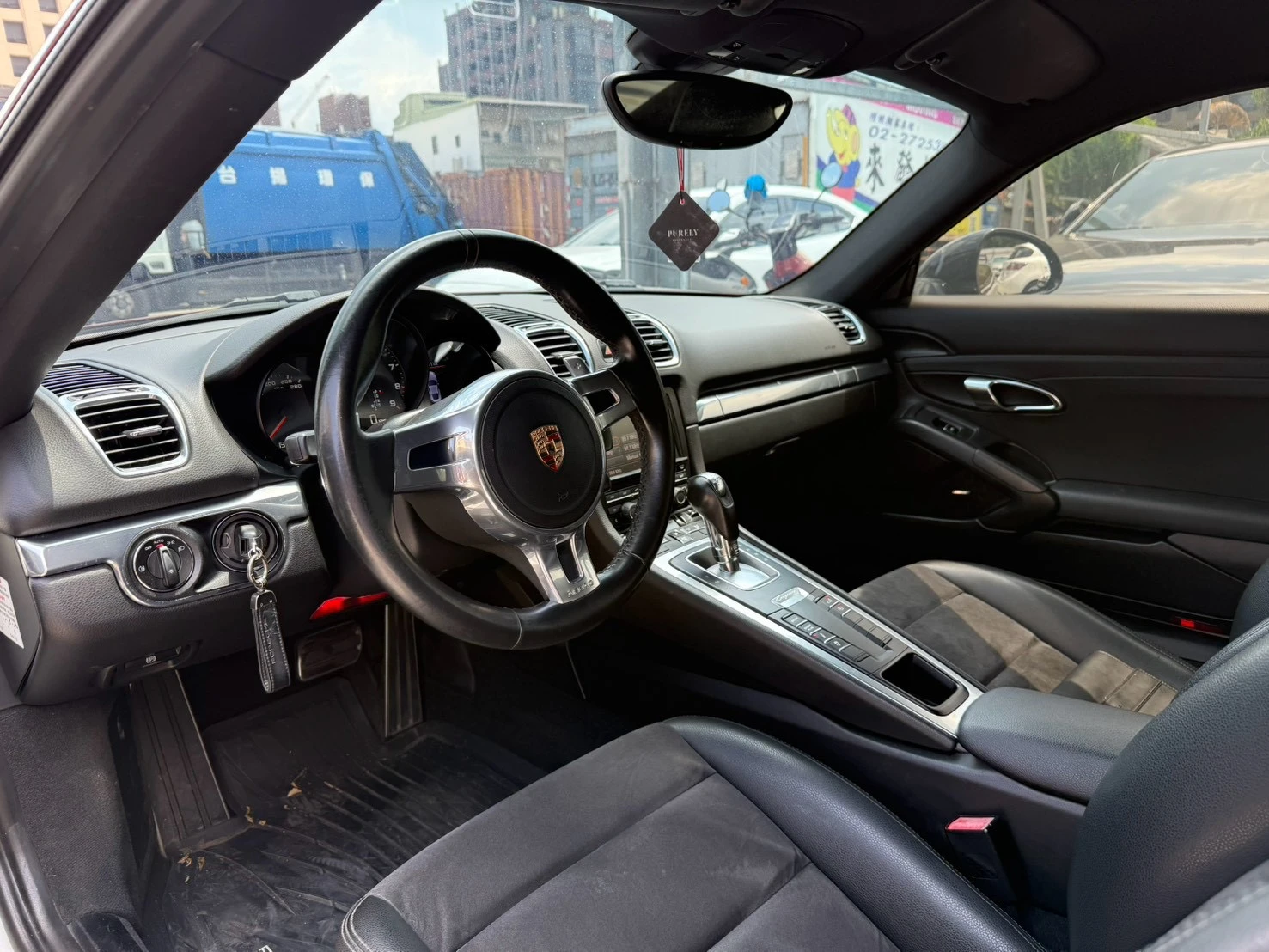 Porsche 981