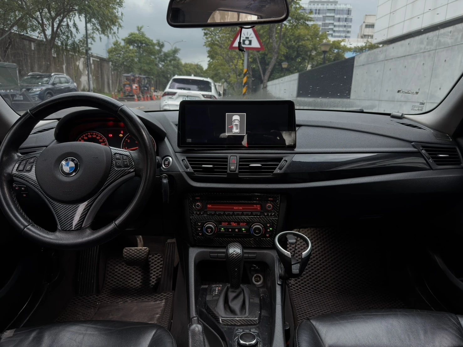BMW X1 18i 