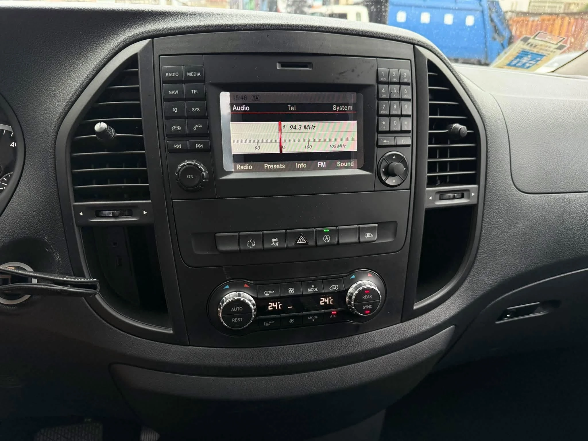 Mercedes-Benz Vito Tourer 9人座 