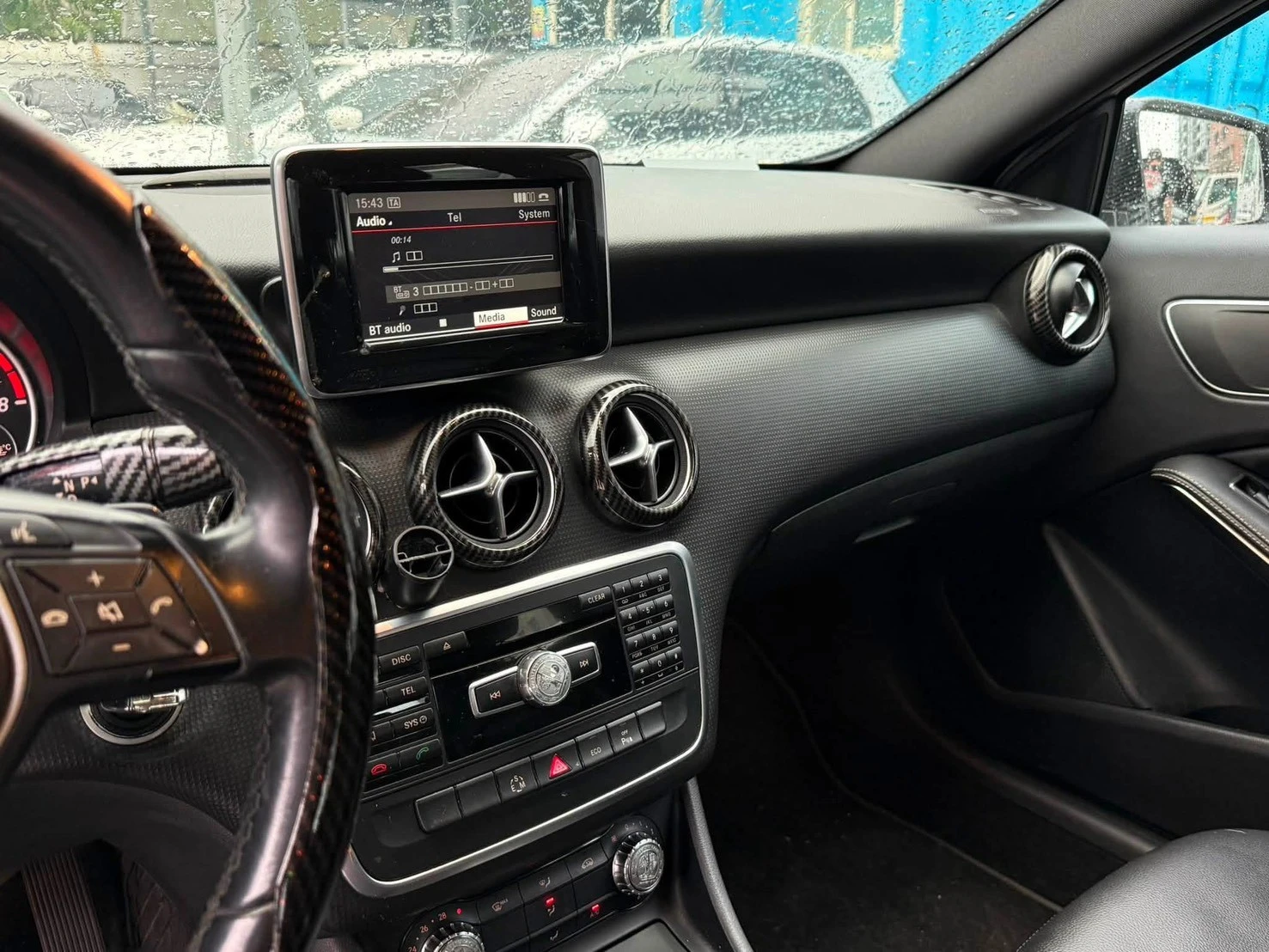 Mercedes-Benz A180
