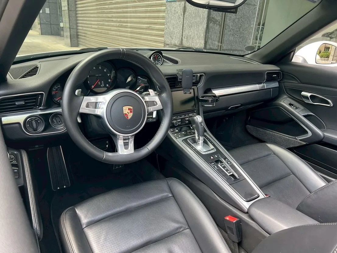 911 Carrera 4 Cabriolet