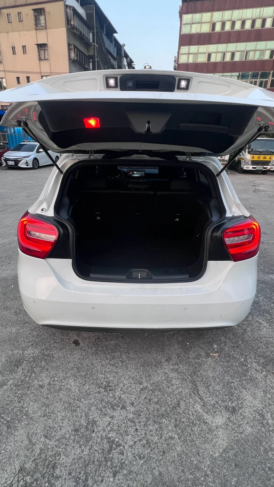 Mercedes-Benz A180