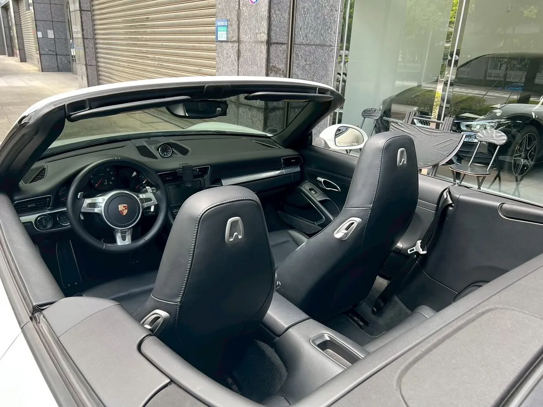 911 Carrera 4 Cabriolet