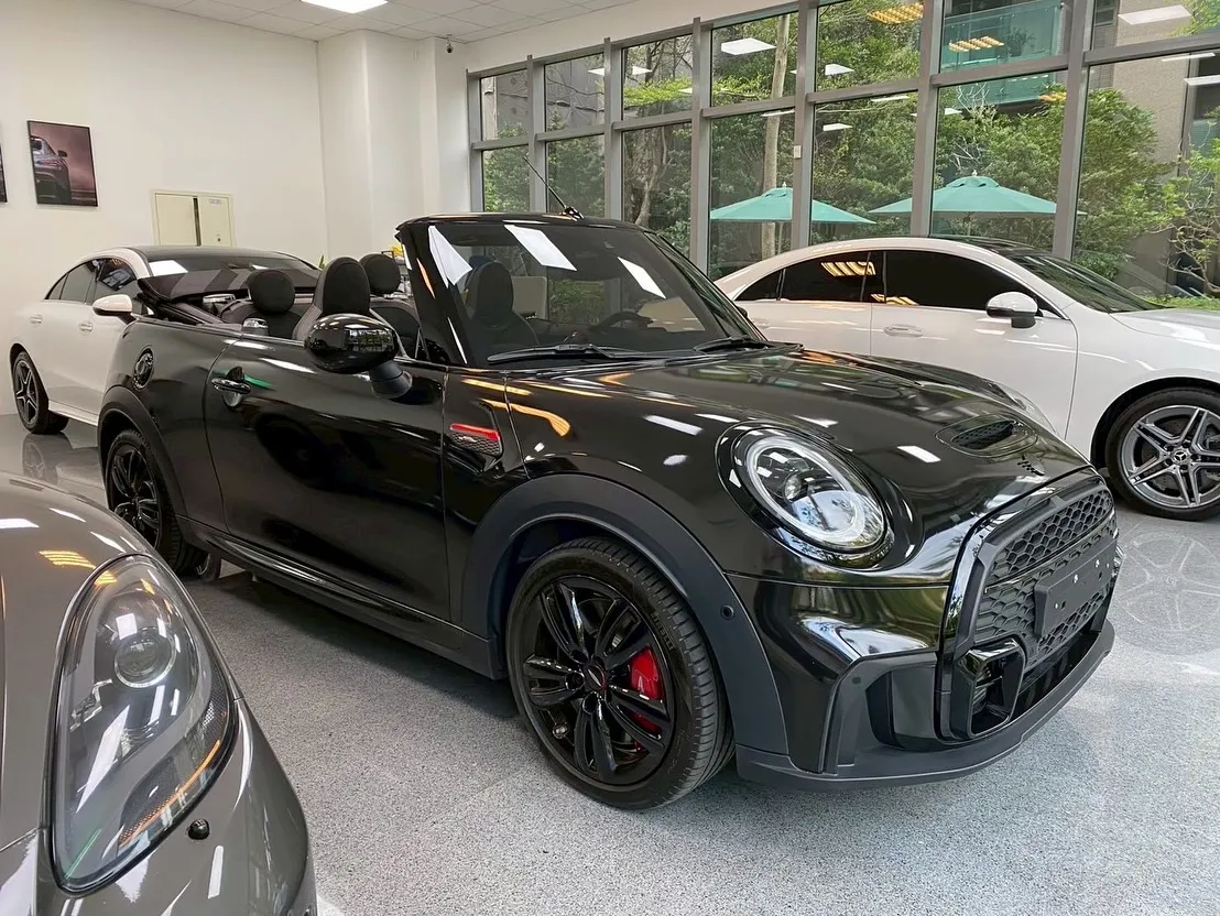 MINI Cabrio S JCW 敞篷版