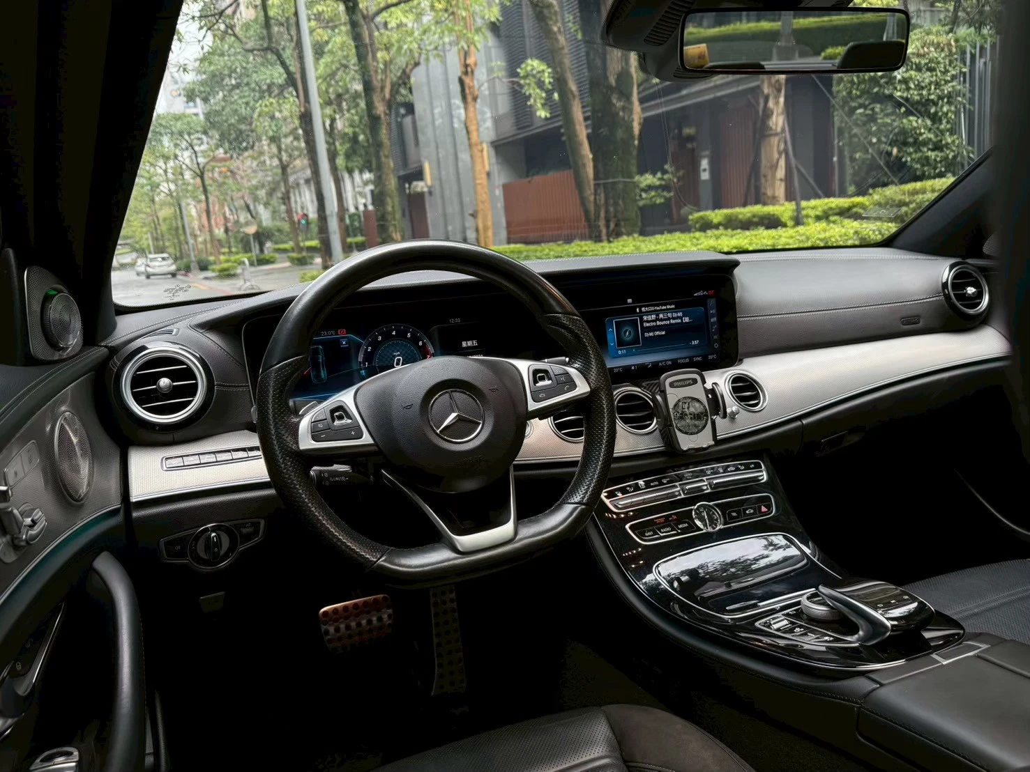 Mercedes-Benz E43 