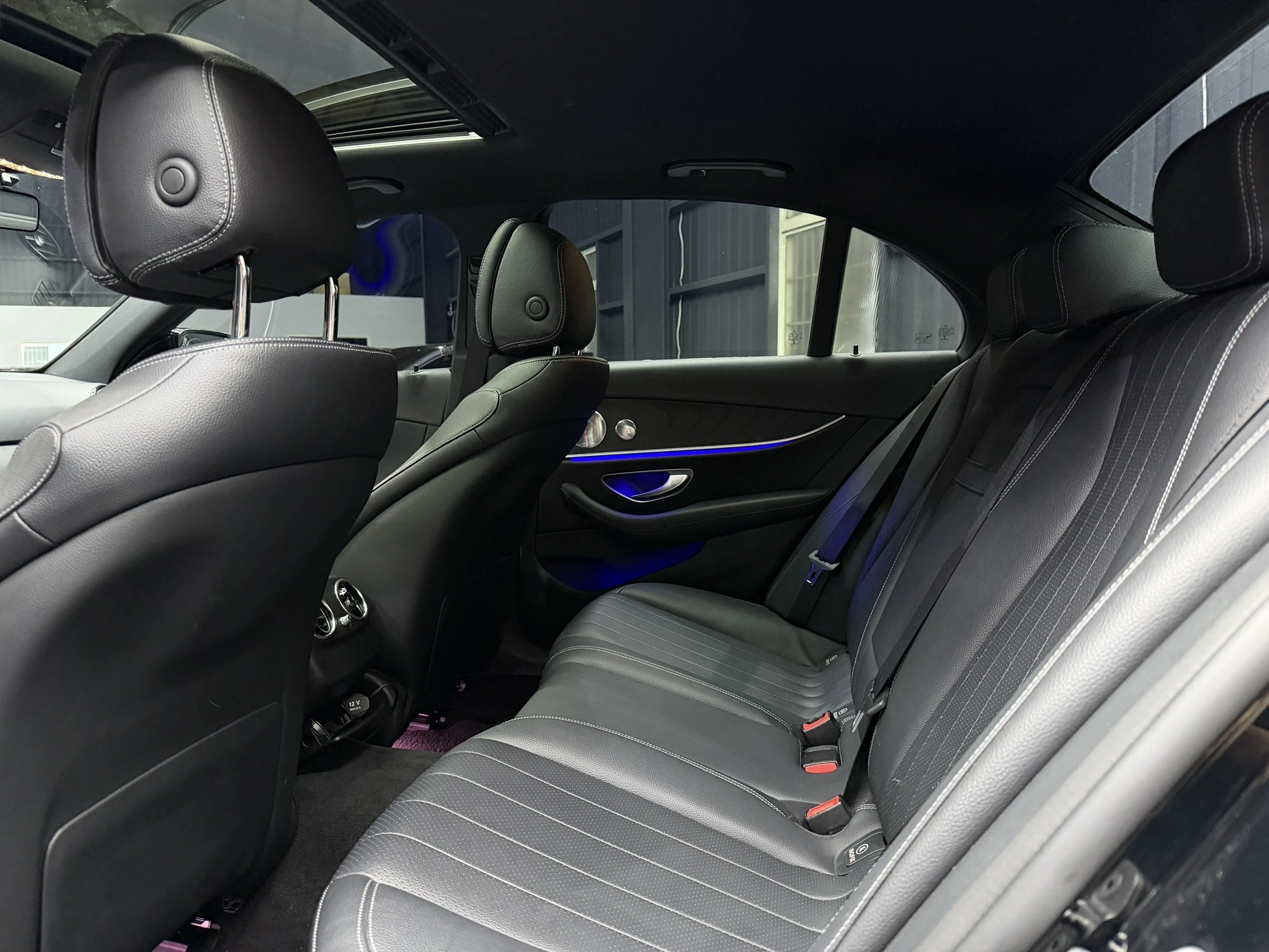 Mercedes Benz E300