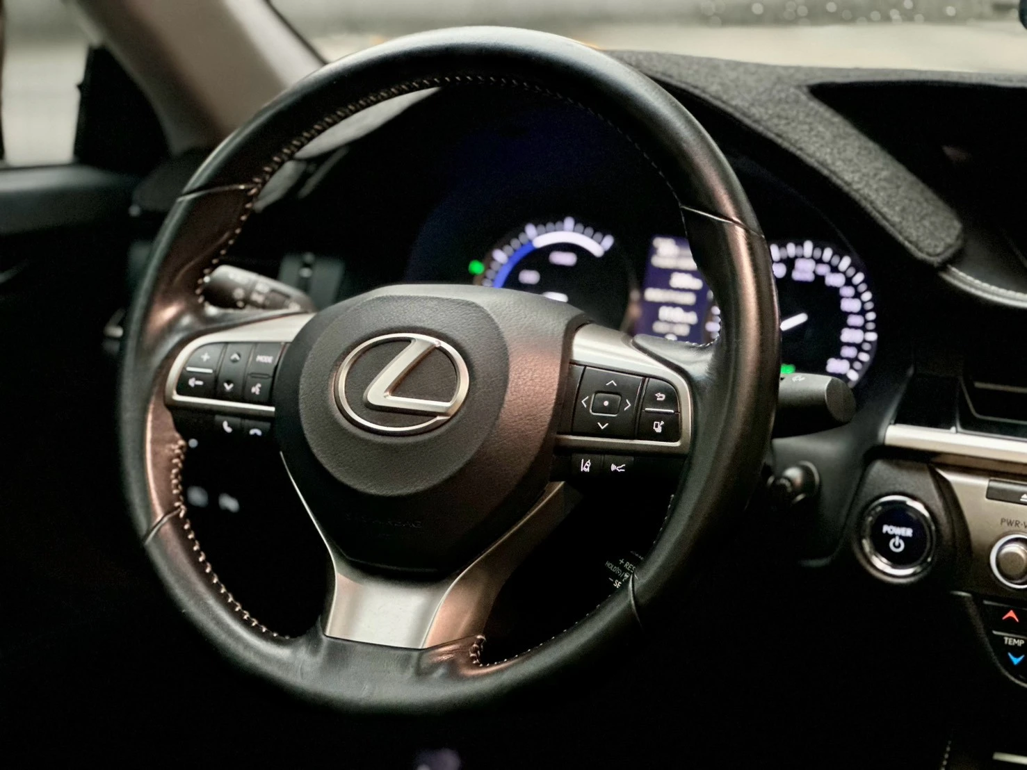 Lexus ES300h