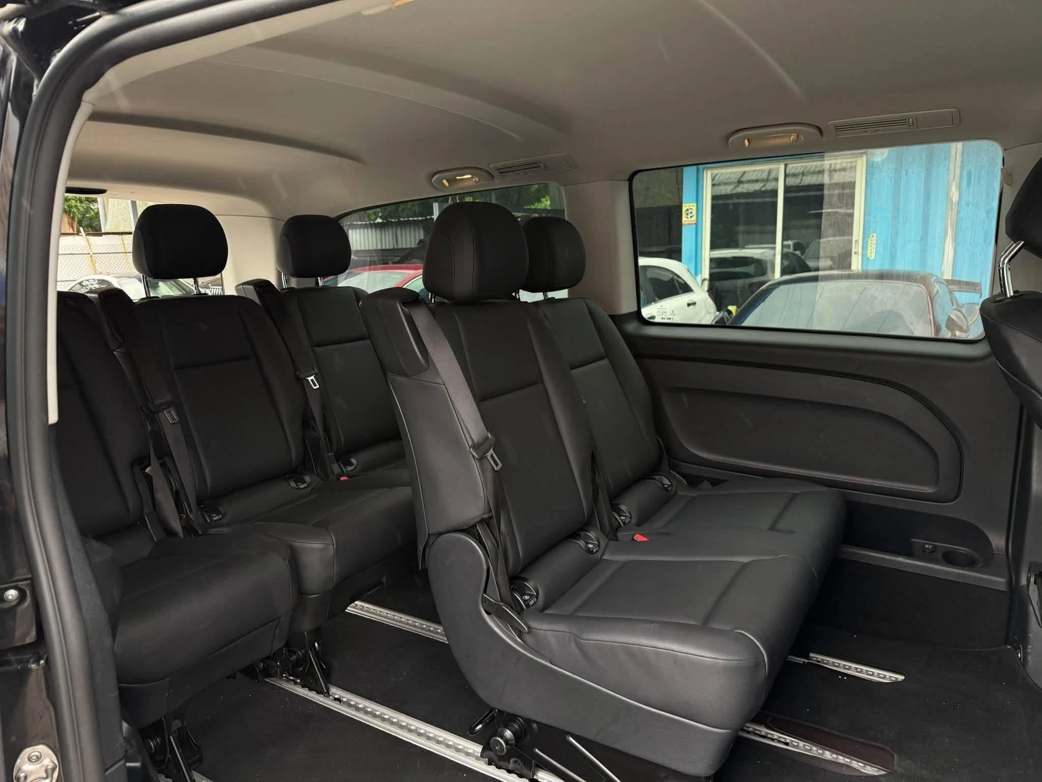 Mercedes-Benz Vito Tourer 9人座 