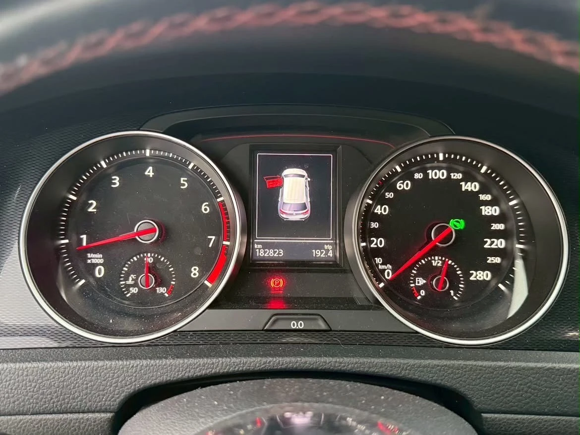 Volkswagen Golf GTI