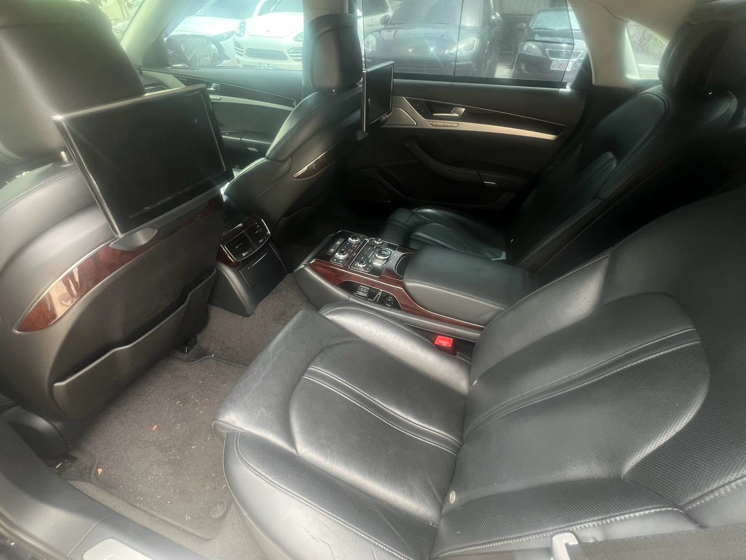 Audi A8L