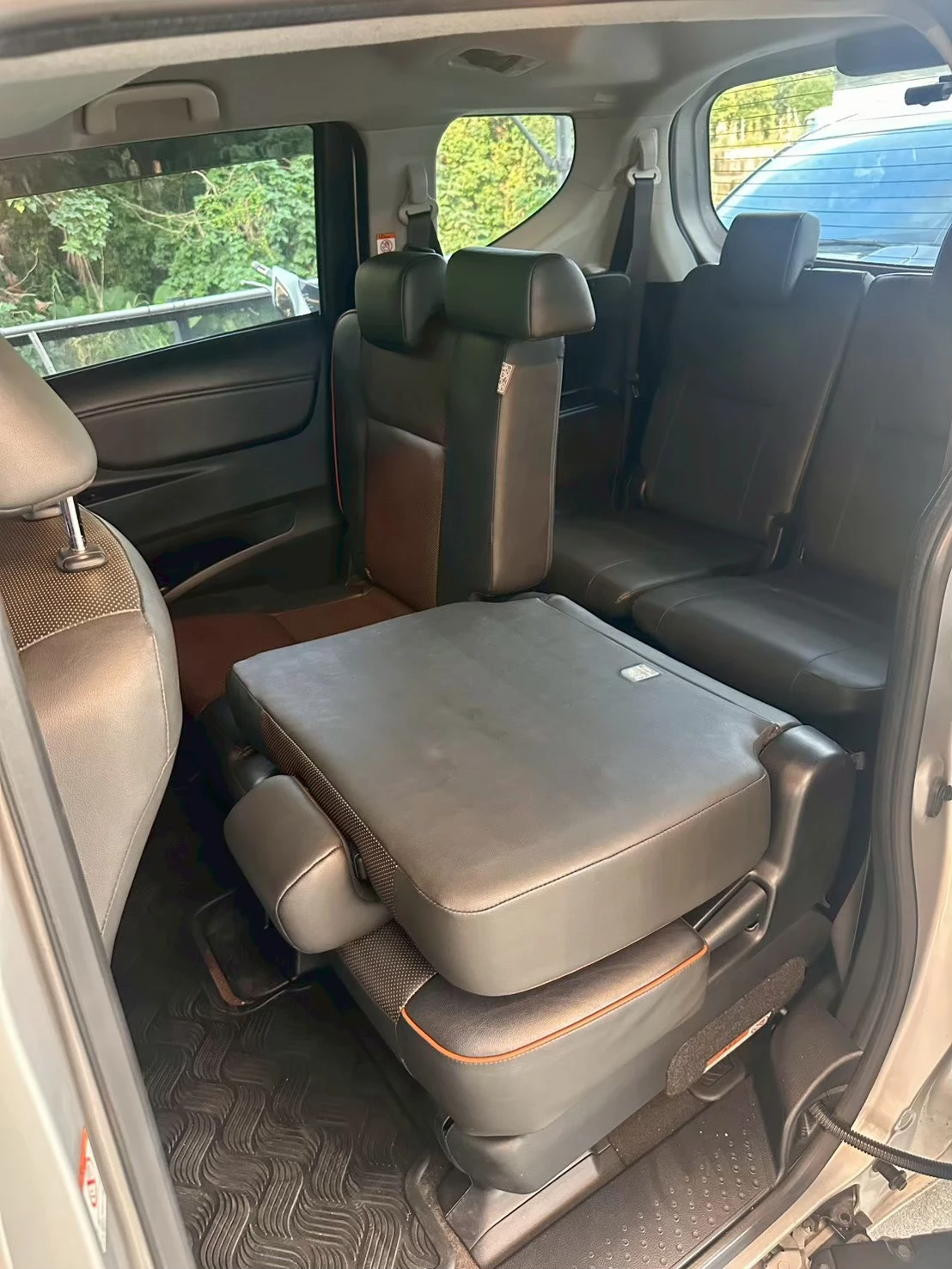 Toyota  Sienta 7人座