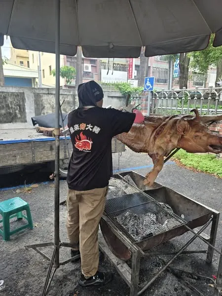 如何迎新活動更精彩? 烤全豬｜南投烤全豬