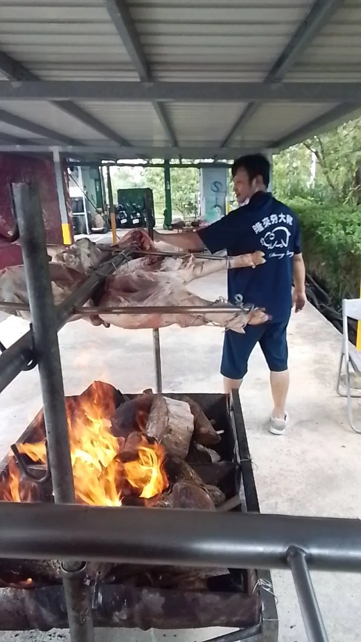 中秋烤肉第一波，熱鬧燒滾滾