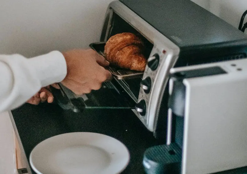 台中西區餐飲設備工廠，烤蒸爐的清潔步驟