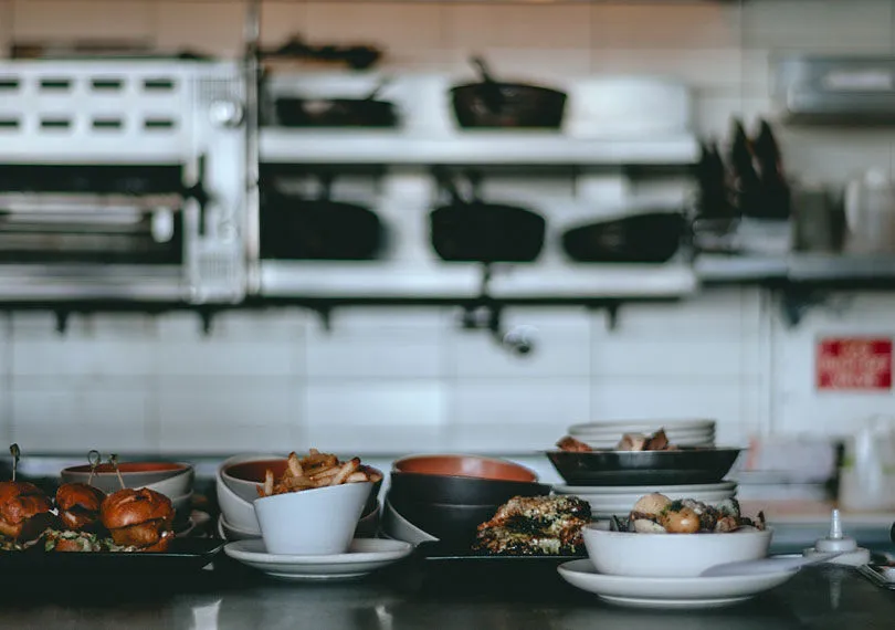 豐原餐飲設備製造商，瓦斯型和電子型餐飲設備的差異比較
