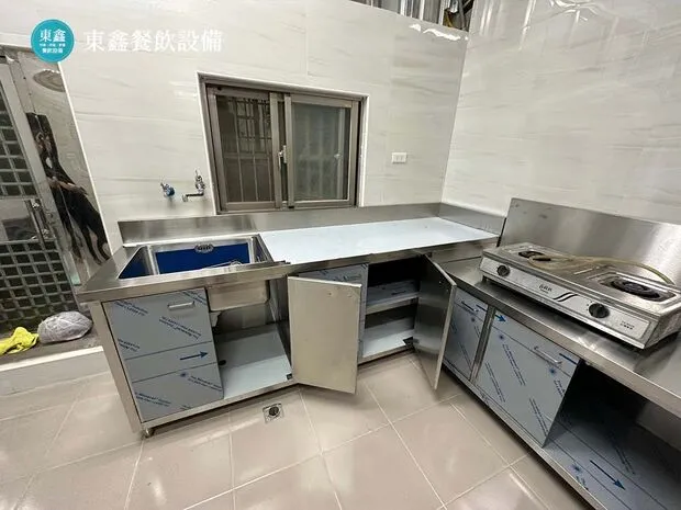 客製化灶台流理台設備 台中住家廚房規劃案例