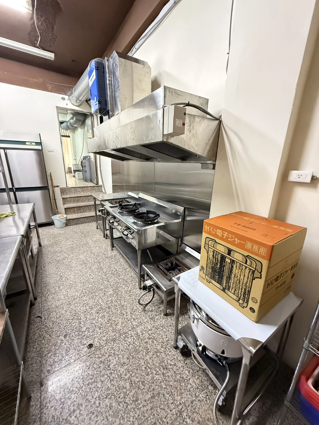 南屯路蔬食餐盒整體設備規劃
