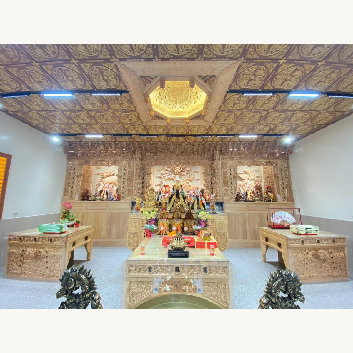 高雄大寮慈鳳宮神房