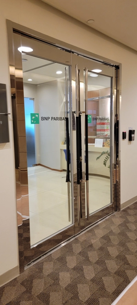 雙扇推開防火玻璃-法國巴黎銀行台灣