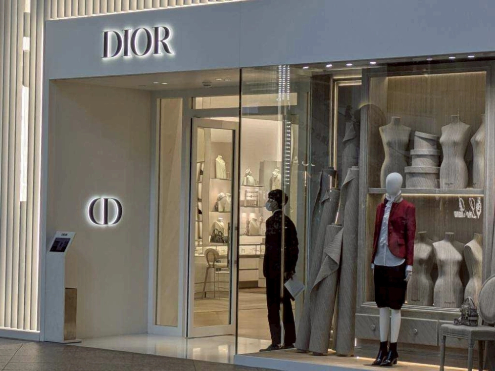 台北101專櫃-防火玻璃接玻固定窗